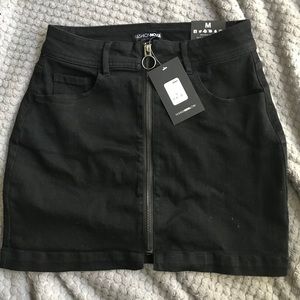 Zip up fashion nova skirt